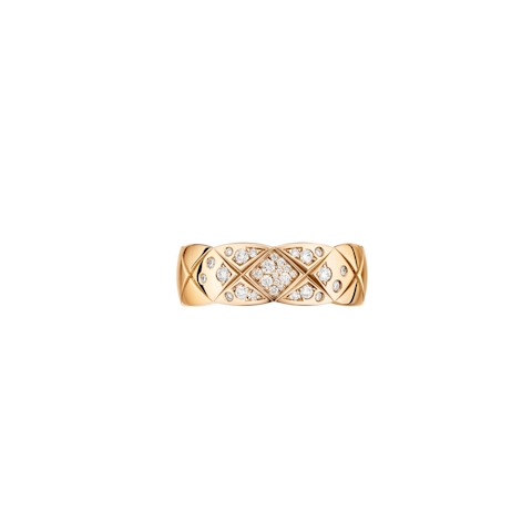 Vertical 18K Beige Gold Coco Crush Quilted Diamond Small Ring