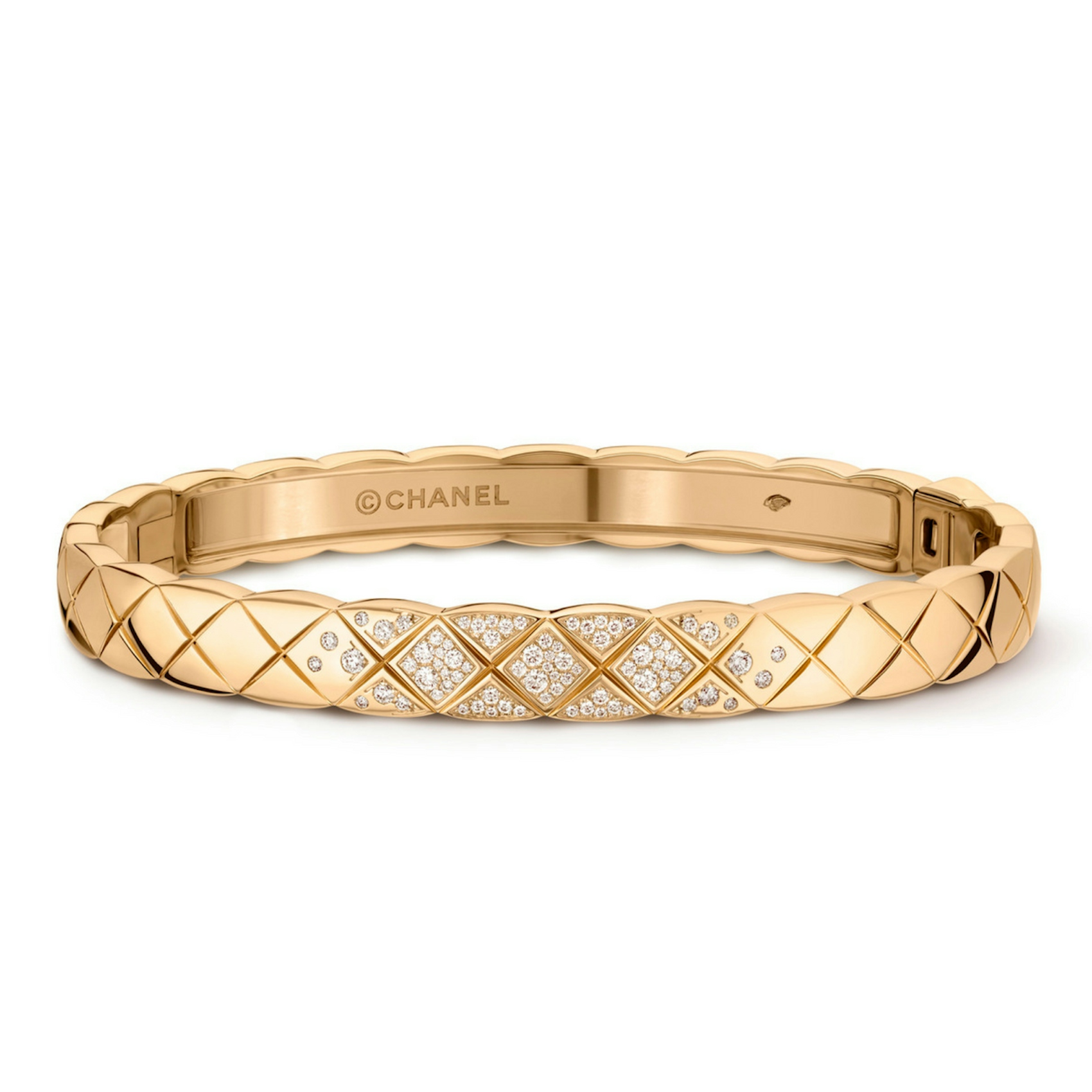 Vertical 18K Beige Gold Coco Crush Quilted Diamond Bangle