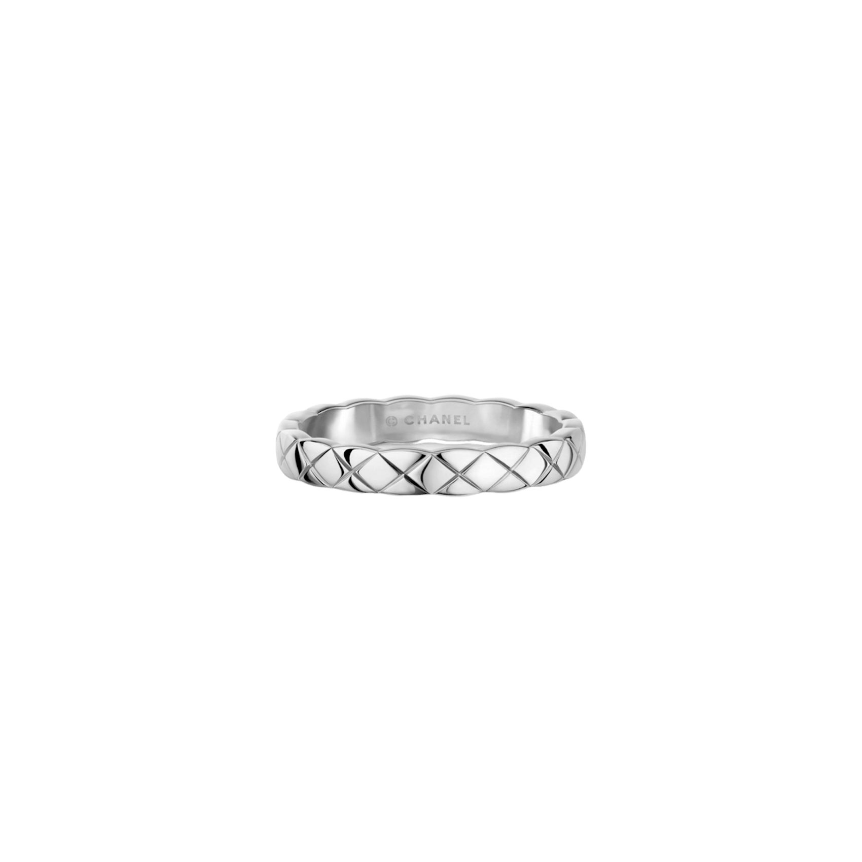 Vertical 18K White Gold Coco Crush Quilted Mini Ring