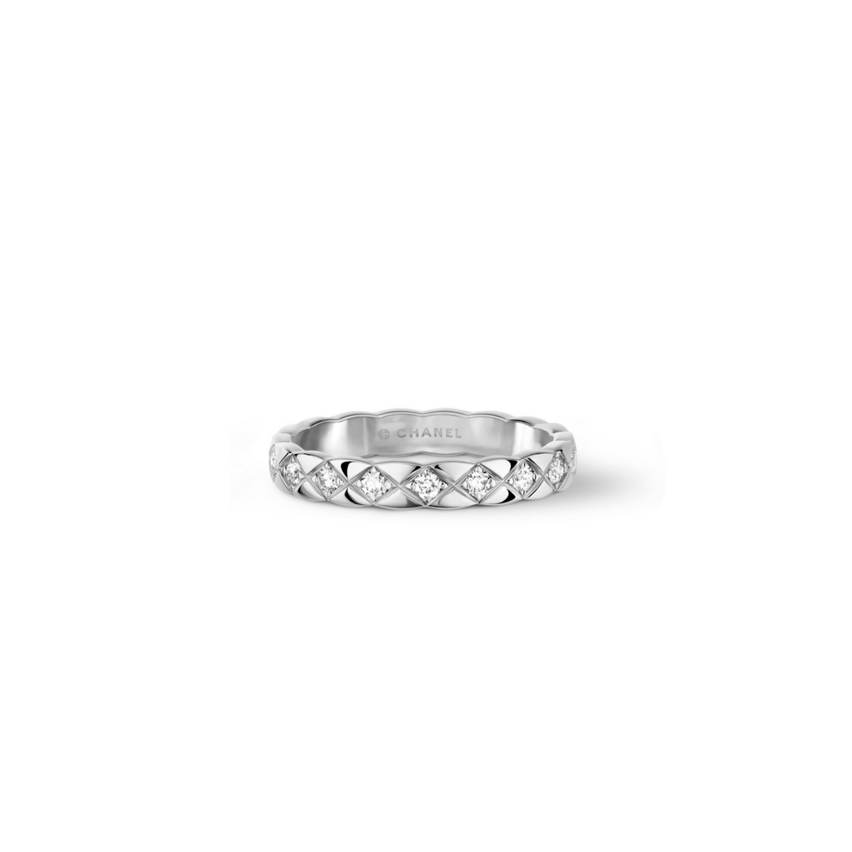 Vertical 18K White Gold Coco Crush Quilted Diamond Mini Ring