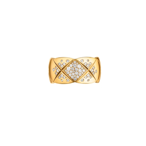 Vertical 18K Yellow Gold Coco Crush Quilted Diamond Large Ring